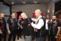 Baskan Okay, Motosiklet Tutkunlarina Yelek Giydirdi