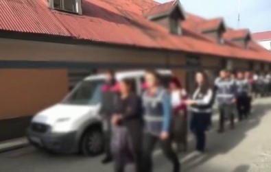 Tunceli'de Kapi Dilini Düsürüp Hirsizlik Yapan 6 Kisi Yakalandi