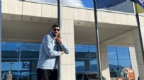 FETÖ'cü Enes Kanter, Yunan direğine sarıldı