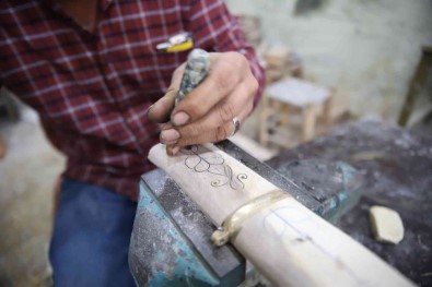 Önce Özendi, Sonra Sedef Ustasi Oldu