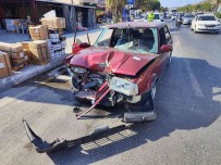 Park Halindeki Ticari Araca Arkadan Çarpti Açiklamasi Biri Çocuk 3 Yarali