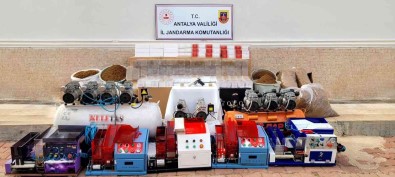 Antalya'da Jandarmadan 500 Bin Liralik Kaçak Sigara Operasyonu
