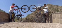 Van'da Bisiklet Tutkunlari Zirel Vadisi'ni Pedalladi