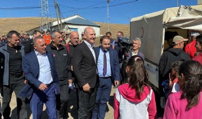 İçişleri Bakanı Soylu, Ardahan'da depremden etkilenen köylerde inceleme yaptı