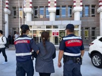 25 Yil Kesinlesmis Hapis Cezasi Ile Aranirken Suçüstü Yakalandi