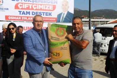 Büyüksehirden Çameli'li Çiftçilere Tohum Destegi