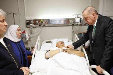 Cumhurbaskani Erdogan, Binali Yildirim'i Ve Samil Ayrim'i Hastanede Ziyaret Etti