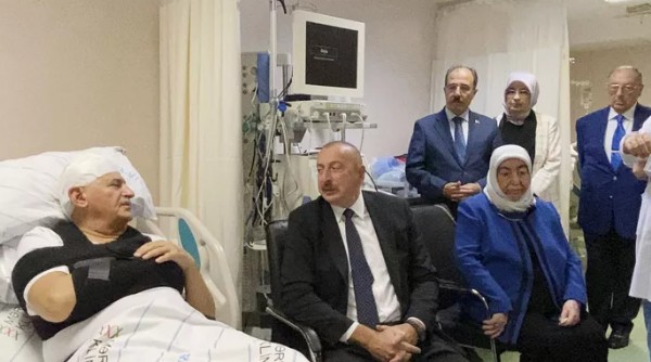 Aliyev'den Binali Yıldırım'a geçmiş olsun ziyareti