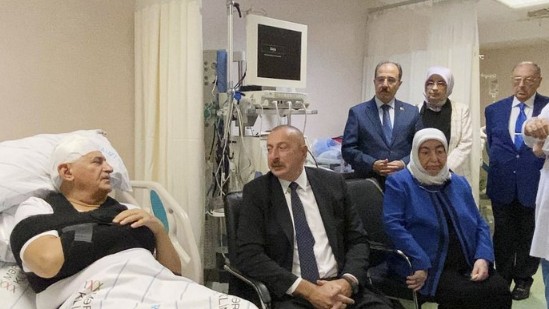 Binali Yıldırım'ı taşıyan ambulans uçak İstanbul'a indi! Başkan Erdoğan'dan Yıldırım ve Ayrım'a ziyaret...