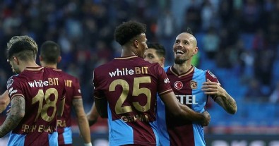 Trabzonspor Sivasspor'u tek golle geçti! Yenilmezlik serisi 5 maça çıktı...