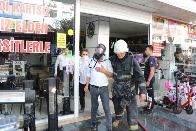 Antalya'da AVM'de Yangin Panigi