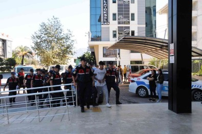 Rus Gencin Öldürüldügü Kavgada 5 Kisi Tutuklandi