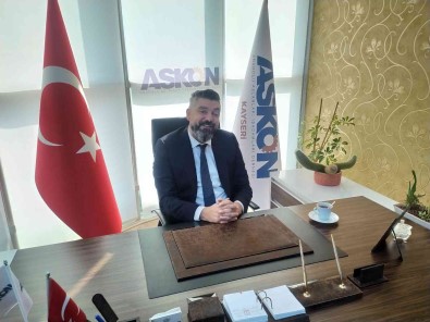 ASKON'da Bayrak Degisimi