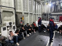 Izmir Açiklarinda 155 Düzensiz Göçmen Yakalandi, 8 Göçmen Kurtarildi