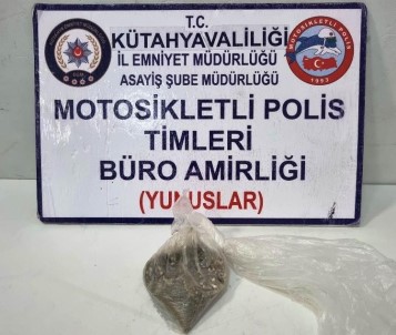 Kütahya'da Bir Sahsin Üzerinde Esrar Bulundu