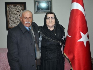 37 Yil Boyunca Bayrak Nöbeti Tutan Türkiye'nin Ilk Kadin Güvenlik Korucusu Hayatini Kaybetti