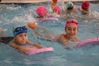 85 Bin Ögrencinin Yüzme Ögrendigi Projede Yeni Dönem Basladi