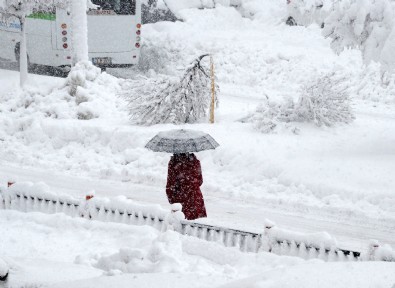 Meteoroloji yeni raporu yayımladı: Kar ve sağanak uyarısı!
