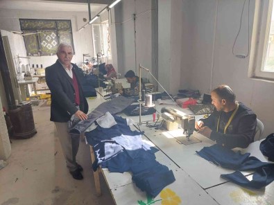 Tomarzali Girisimci Devlet Destegiyle Tamir Dükkanini Atölyeye Dönüstürdü