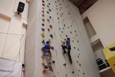 Zirvede Ben De Varim Projesi Açiklamasi 6 Bin Çocuk Tirmanma Egitimi Aldi