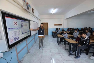 'Siberay' Projesiyle Ögrenciler Bilgilendiriliyor