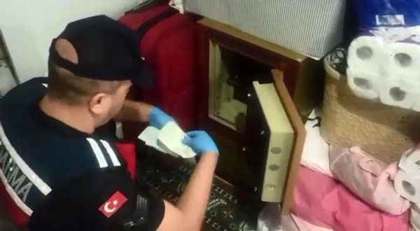 Antalya merkezli tefecilik operasyonu: 12 şüpheli gözaltı