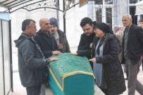 Tiyatro Sanatçisi Mustafa Karadeniz Son Yolculuguna Ugurlandi