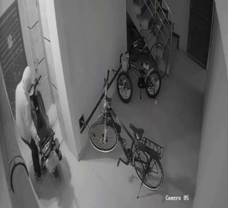 Aksaray'da 11 Hirsizlik Olayinin Faili 2 Süpheli Tutuklandi