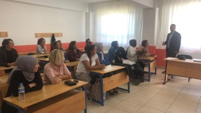 Burhaniye'de 185 Kisi Aile Okulu Egitimini Tamamladi