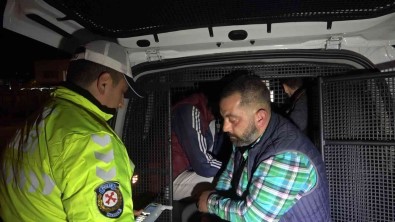 Dur Ihtarina Uymadi...Yakalaninca, ' Arkadasim Saka Yapiyor Sandim' Dedi