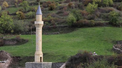 Gümüshane'nin Öksüz Minareleri