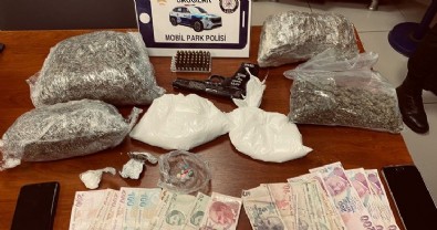 İstanbul'da zehir tacirlerine suçüstü