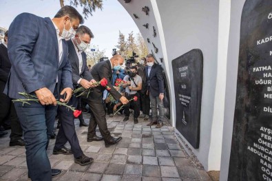 Izmir Depreminde Yasamini Yitiren 117 Kisi Anilacak