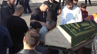 Pendik'te Esi Tarafindan Öldürülen Kadin Topraga Verildi