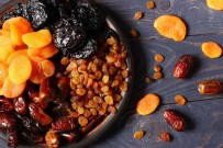 Saglikli Beslenmenin Formülü Kuru Meyveler