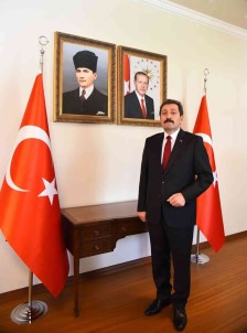 Vali Orhan Tavli'dan 29 Ekim Cumhuriyet Bayrami Mesaji