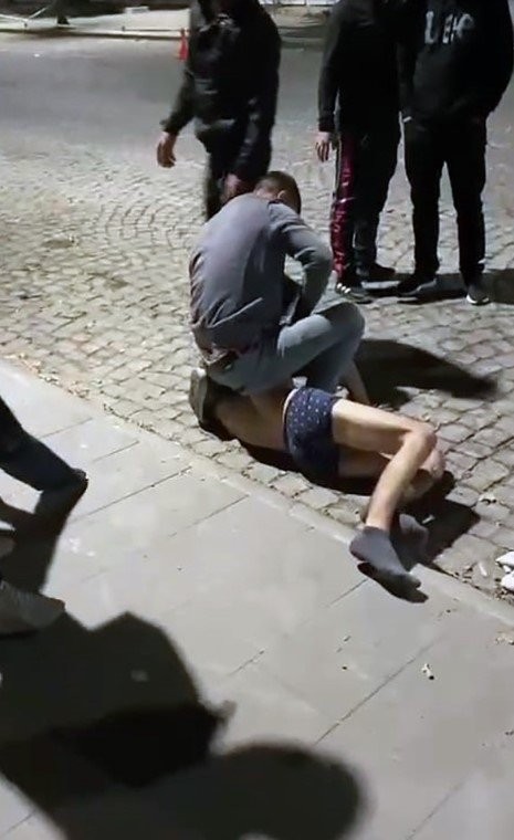 Adana’da jiletli işkence! Dövdüler, soydular, en sonunda da yüzünü jiletle kestiler!.