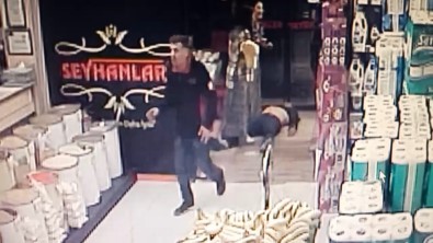 Maltepe'de Dügünde Husumetli Iki Aile Arasinda Silahli Çatisma Açiklamasi 1'I Agir 5 Yarali