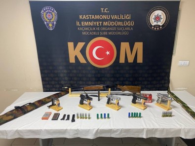 Kastamonu'daki 'Müsilaj-2 Operasyonu'Nda 5 Kisi Yakalandi
