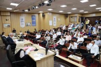 Muhtarlara Ve Üniversiteyi Kazanan Ögrencilere Destek