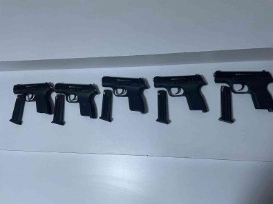 Ticari Taksiyle Yasa Disi Silah Ticareti Yapan Zanli Tutuklandi