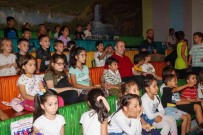 Yalova Belediyesi'nden Çocuklara Tiyatro Etkinligi