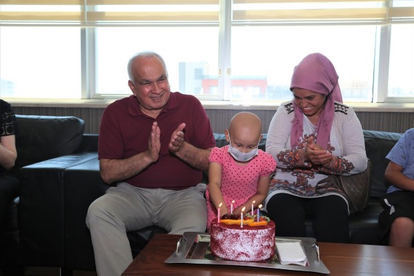 Şehidin vasiyeti üzerine, 7 yaşındaki lösemili çocuğun masrafları üstlenildi