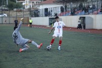 Çal Belediyespor Üçte Üç Yapti