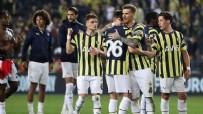 Fenerbahçe, İstanbulspor'a konuk oluyor! Zorlu maçta ilk 11'ler belli oldu...