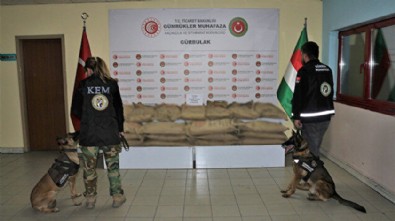 Gürbulak Sınır Kapısı'nda 305 kilo uyuşturucu ele geçirildi