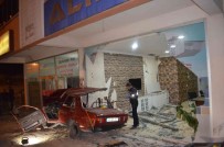 Kahramanmaras'ta Otomobil Is Yerine Girdi Açiklamasi 1 Ölü, 4 Yarali