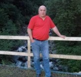 Arkadasinin Yuvarladigi Agaç Basina Isabet Etti, Hayatini Kaybetti