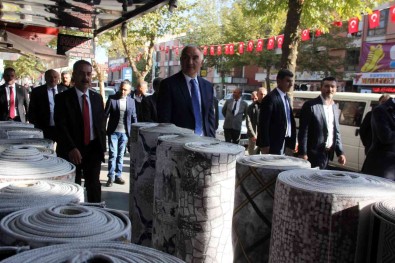 Bakan Ersoy, Erzincan'da Esnaf Ziyaretinde Bulundu