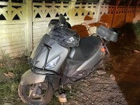 Bursa'da Otomobille Çarpisan Motosikletteki Kurye Yaralandi